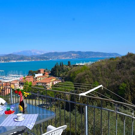 شقة Wonderful Sea View - Terrace And Parking فيزانو المظهر الخارجي الصورة